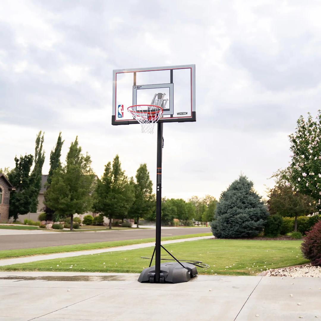 מתקן סל נייד מתכוונן 48 אינץ - Lifetime Polycarbonate Adjustable Portable Basketball Hoop NBA Edition – תמונה 8