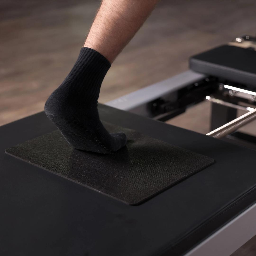 משטח נגד החלקה לפילאטיס Anti-slip mat for Pilates equipment – תמונה 2